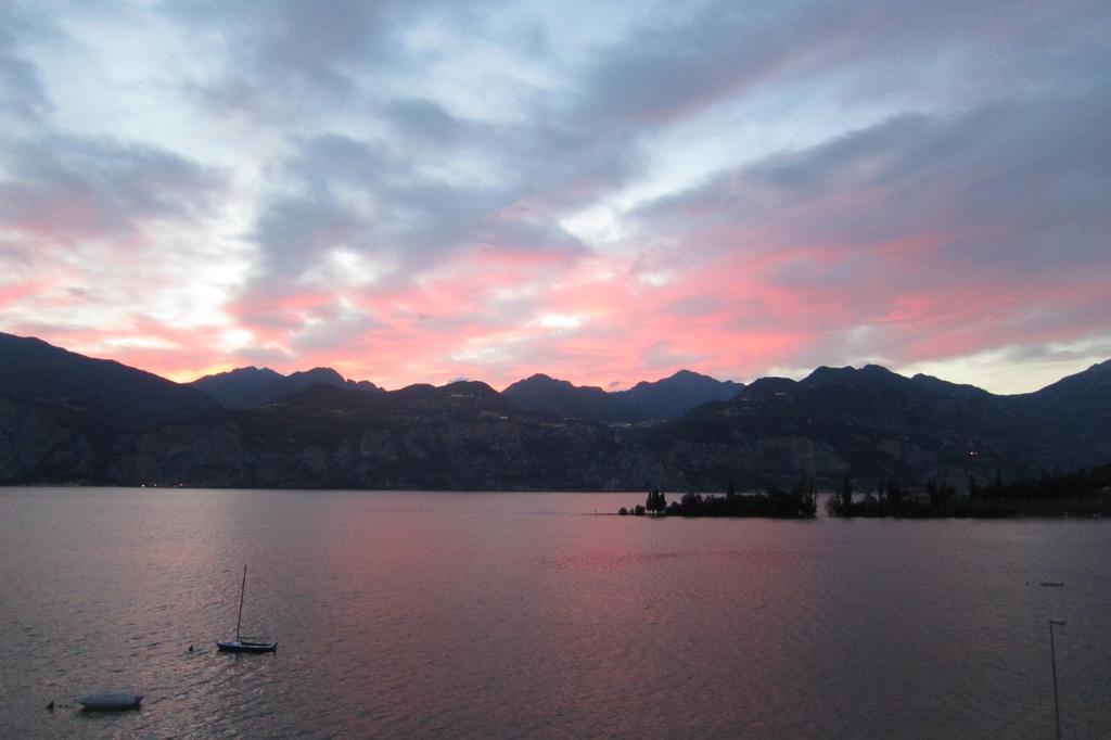 B&B Casa Sartori มัลเชซิเน ภายนอก รูปภาพ